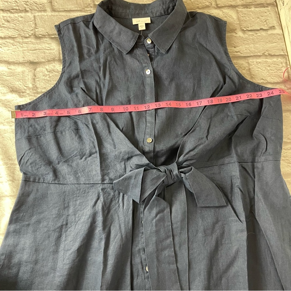Elegant Navy Sleeveless Dress - Picture 10 of 14